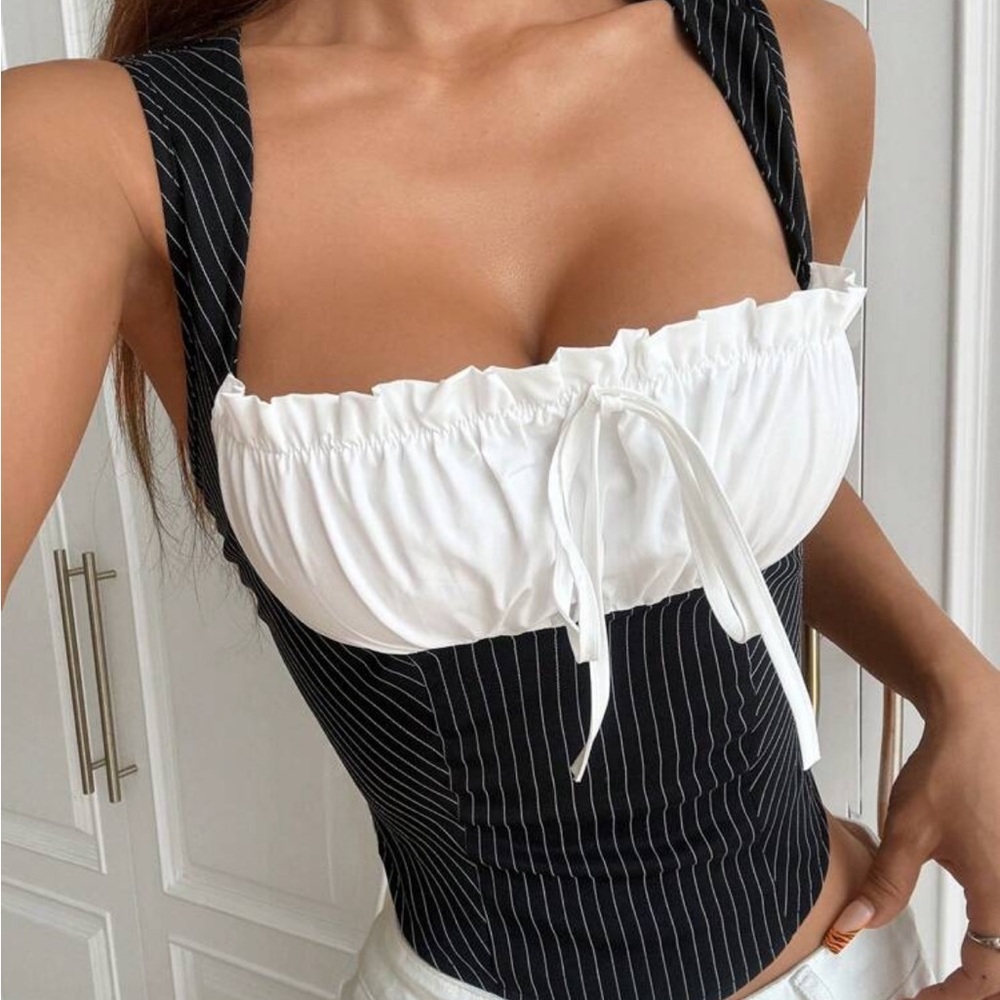 Black and White Bustier Fitted Camisole Women's Top - Picture 2 of 3
